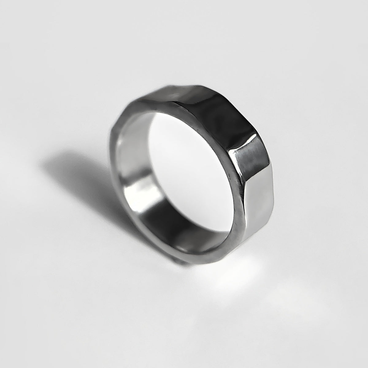 Oblong ring